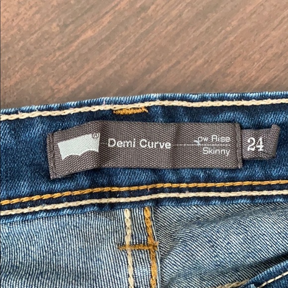 Levi’s Demi Curve Blue Jeans Size 24 - Picture 3 of 3